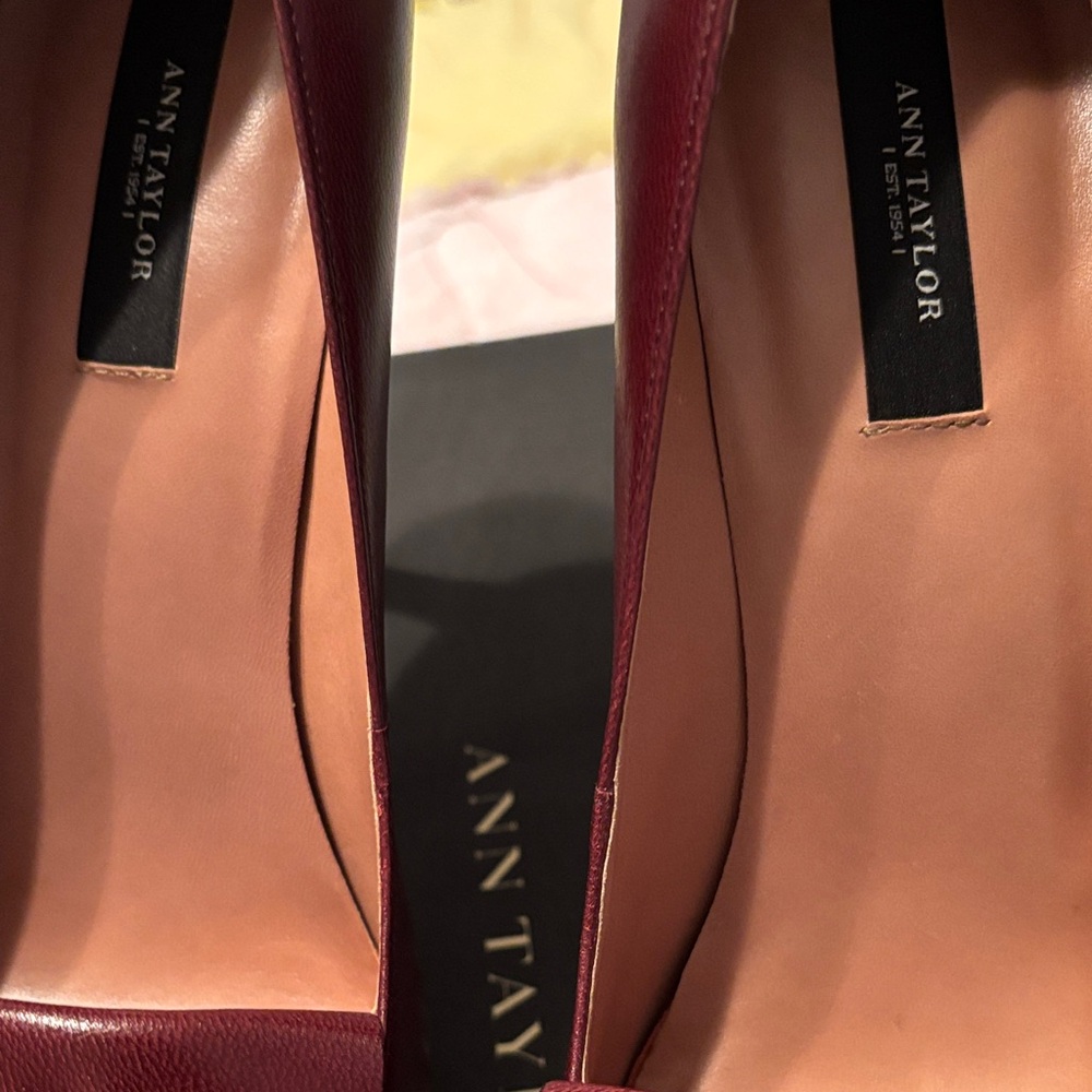Ann Taylor Burgundy Tassel Heels - Picture 6 of 7
